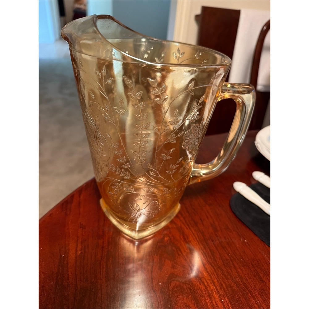 Vintage Jeannette Glass Iris and‎ Herringbone Marigold Carnival Glass Pitcher